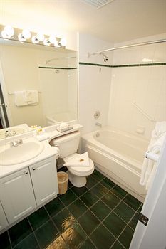 Apartment Town Plaza By Mountainview Accommodation Whistler