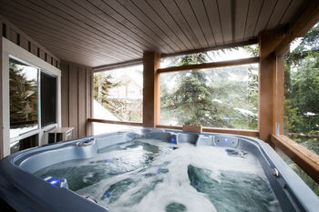 Hotel Blackcomb Vr At Glaciers Reach