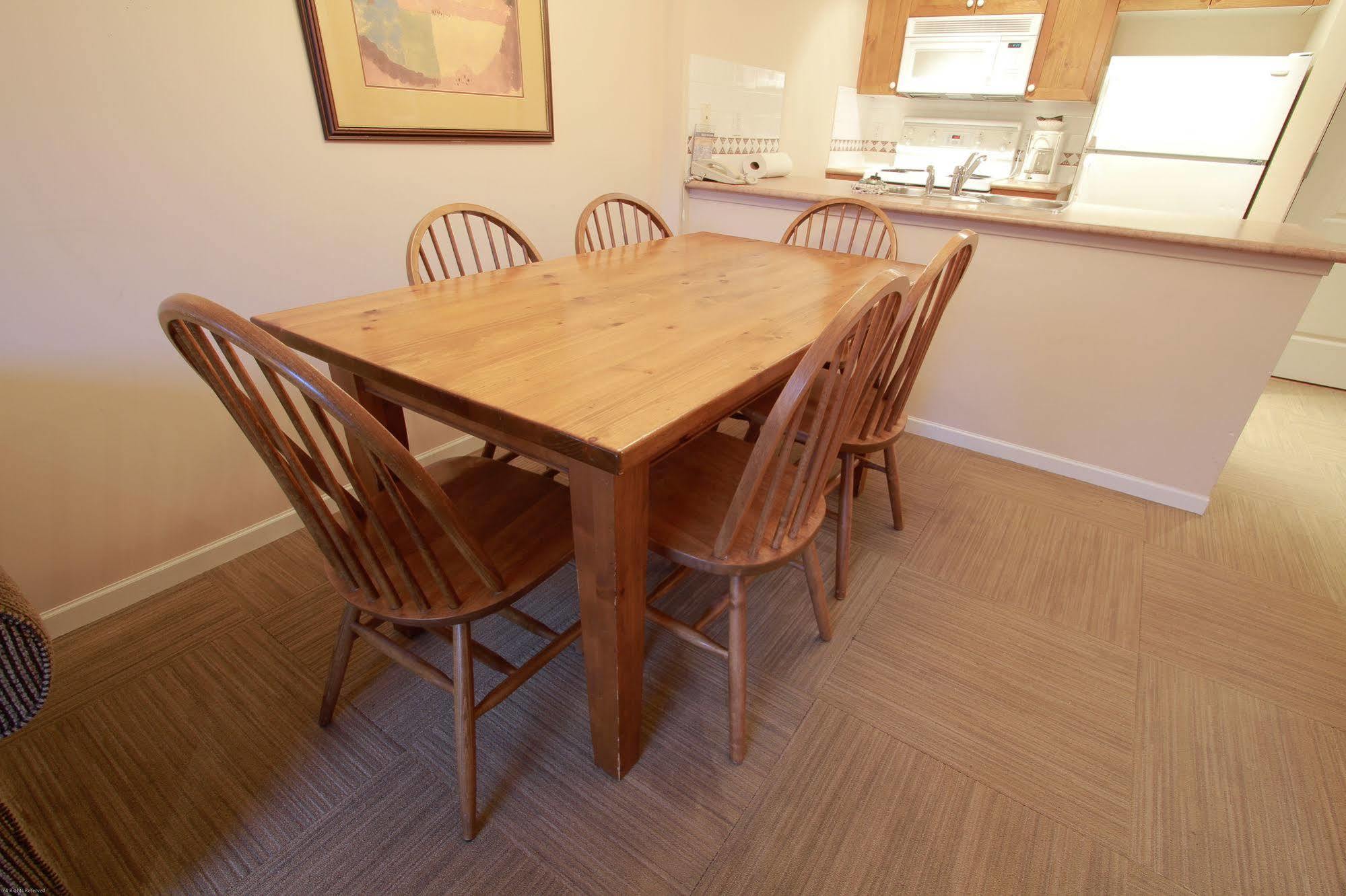Premier - Village North Apartment *