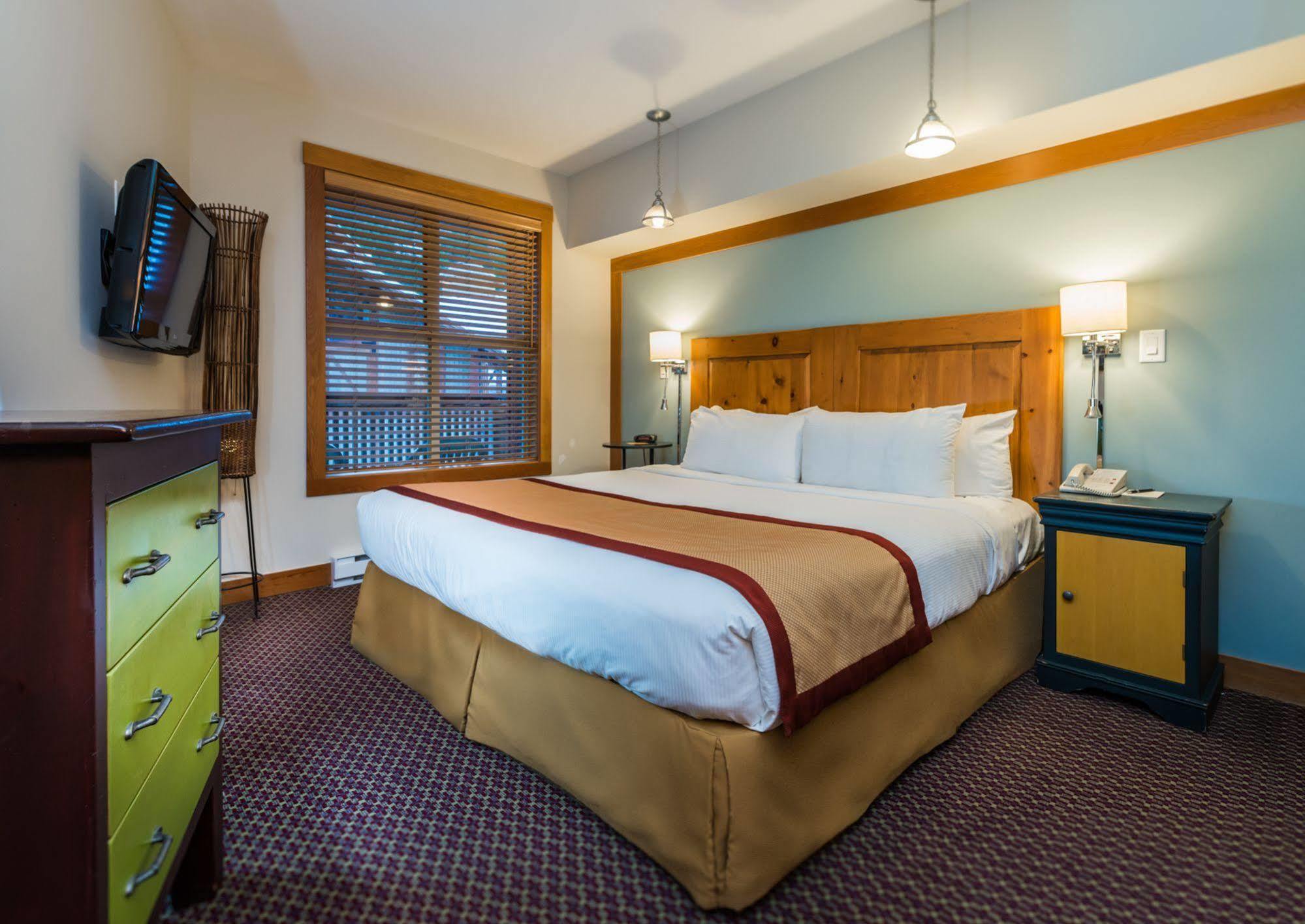 Aparthotel Legends 4*