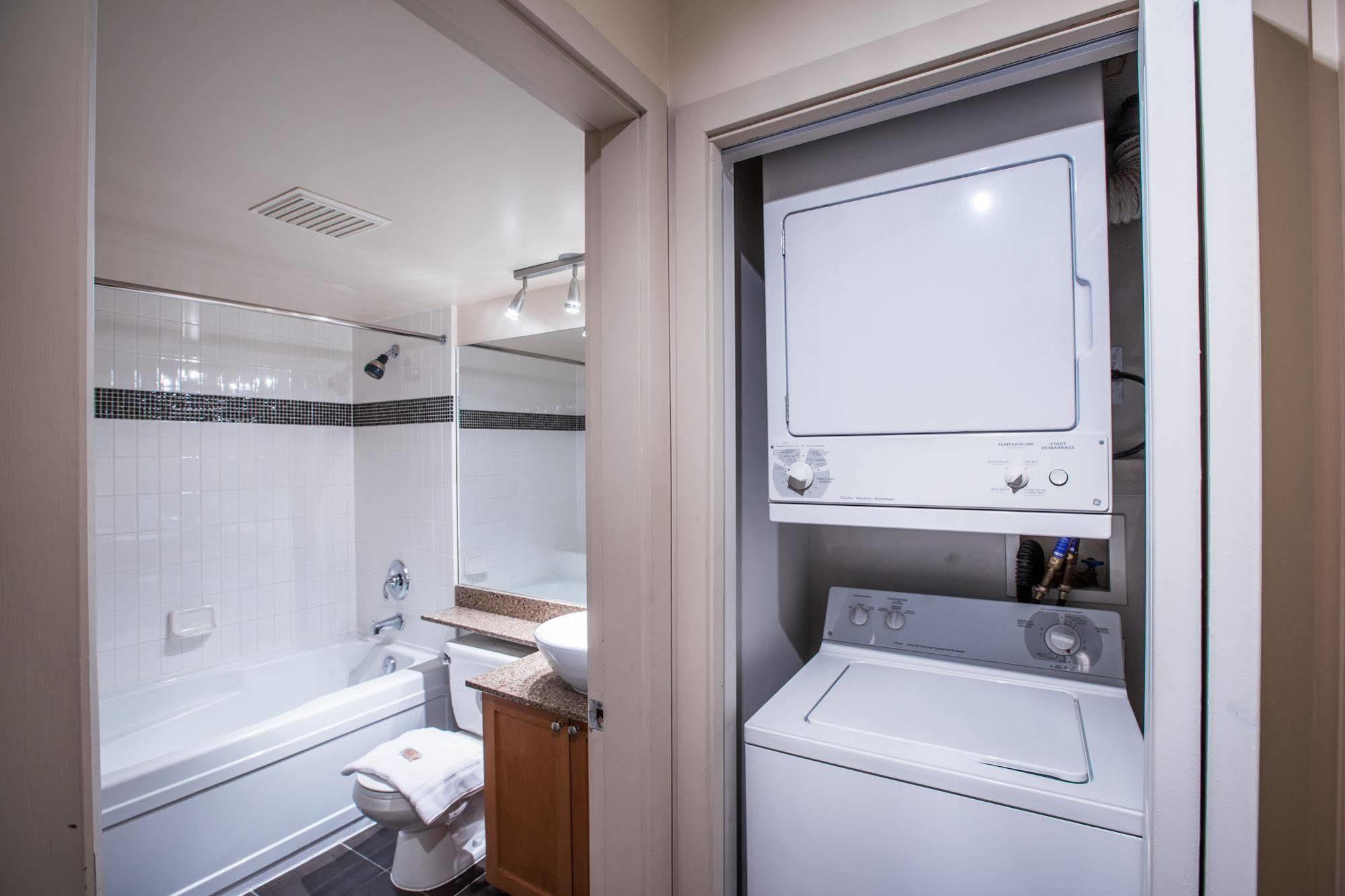 Hotel Blackcomb Vr At Glaciers Reach Whistler