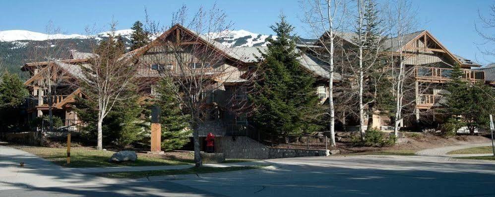 Blackcomb Vr At Glaciers Reach Hotel 3*