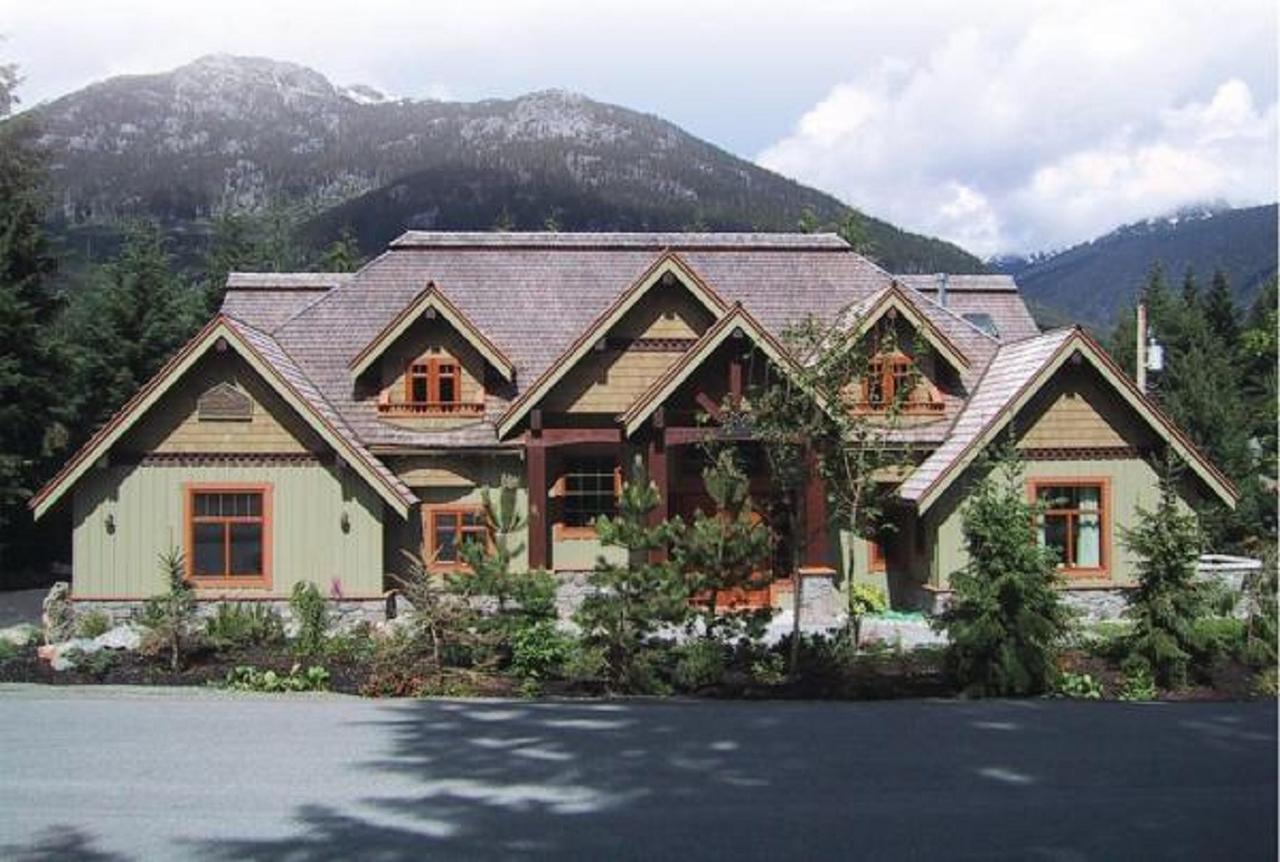 Alpine Chalet Retreat & Wellness Chalet *