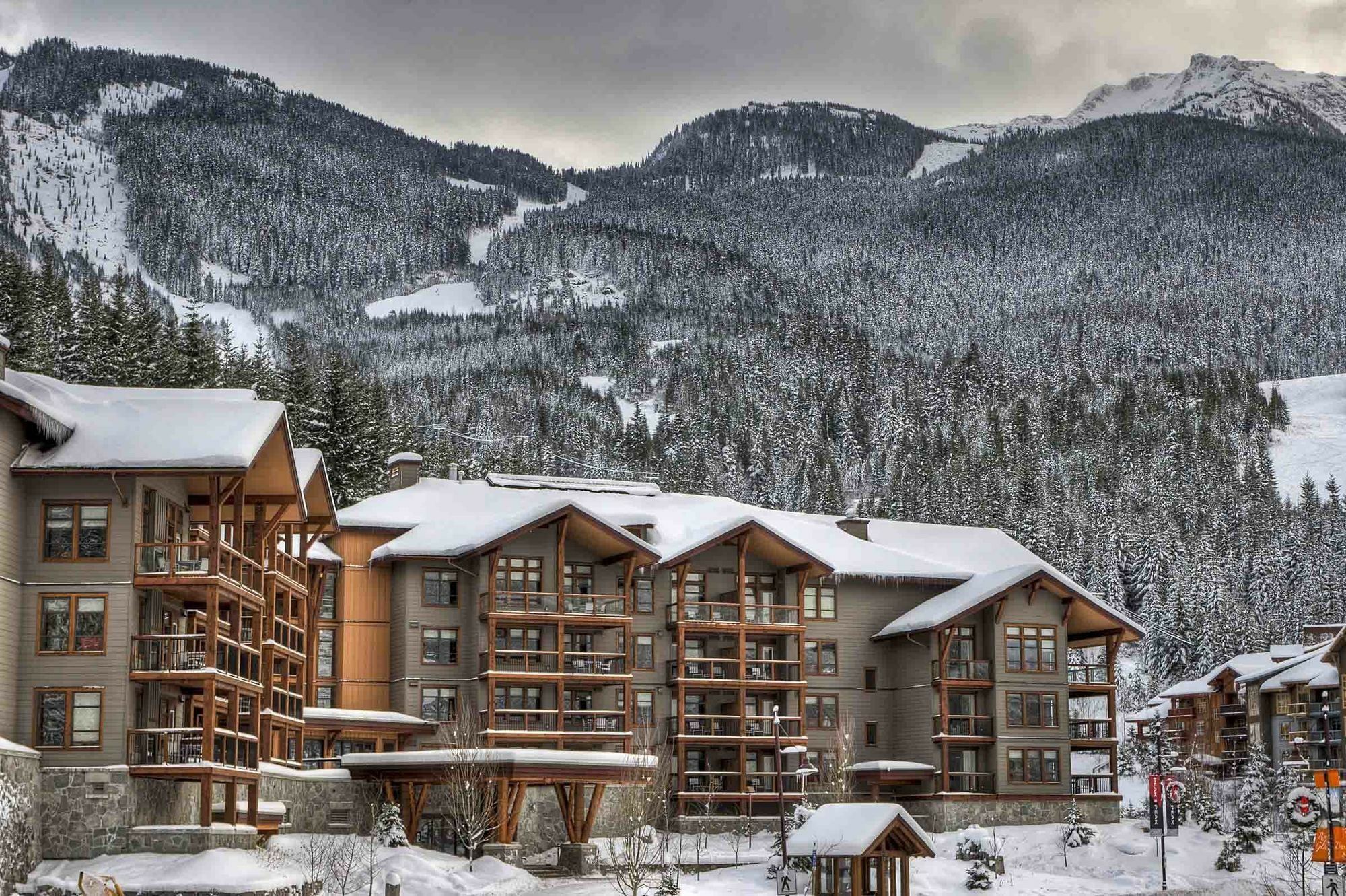 Evolution Aparthotel Whistler