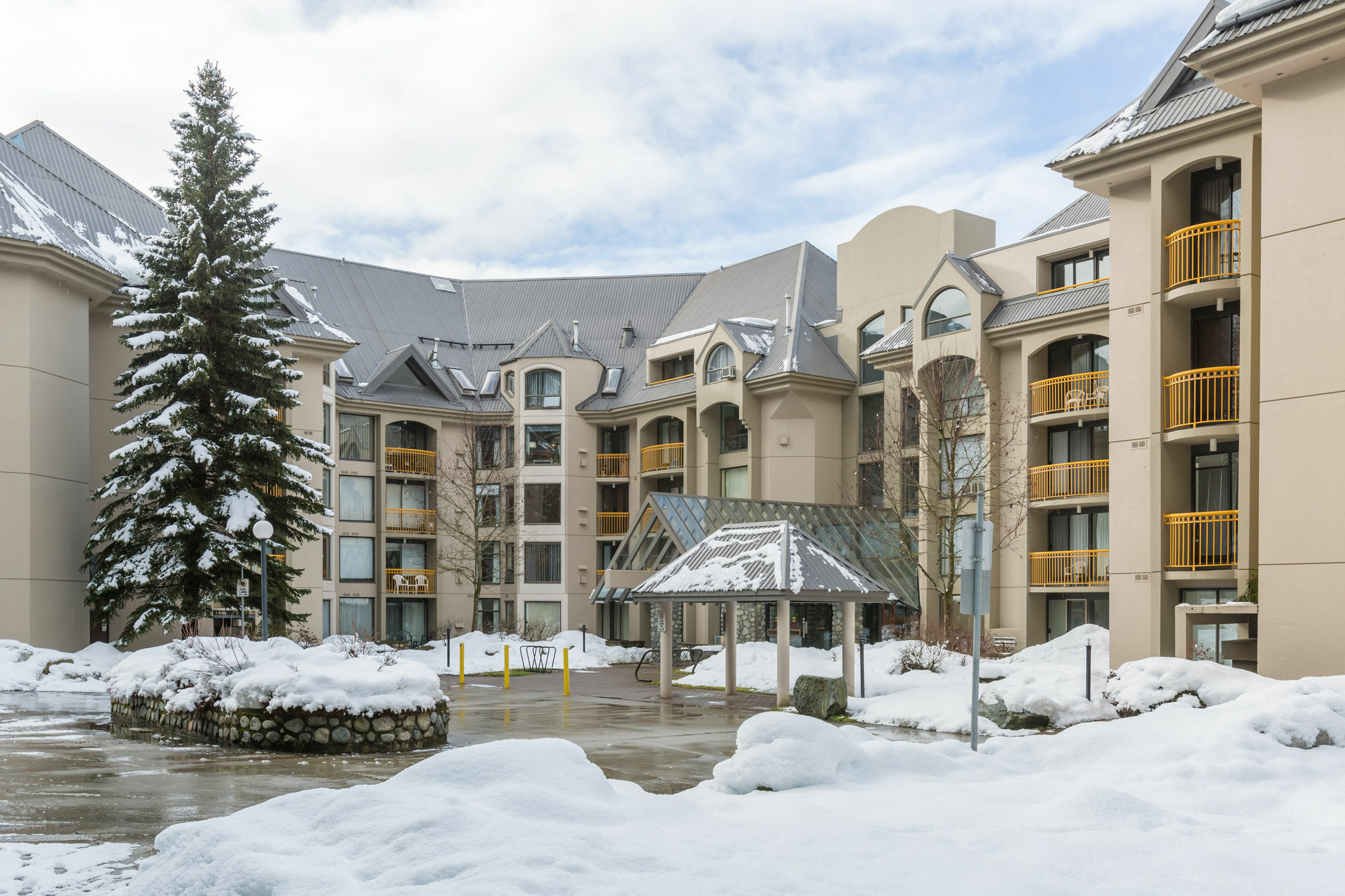 The Marquise At Premier 2* Whistler