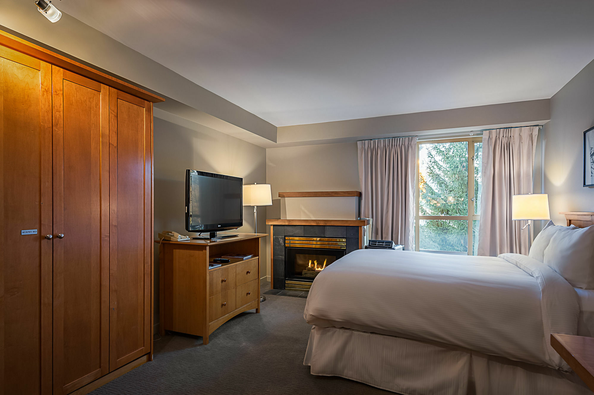 Hotel Peak Whistler