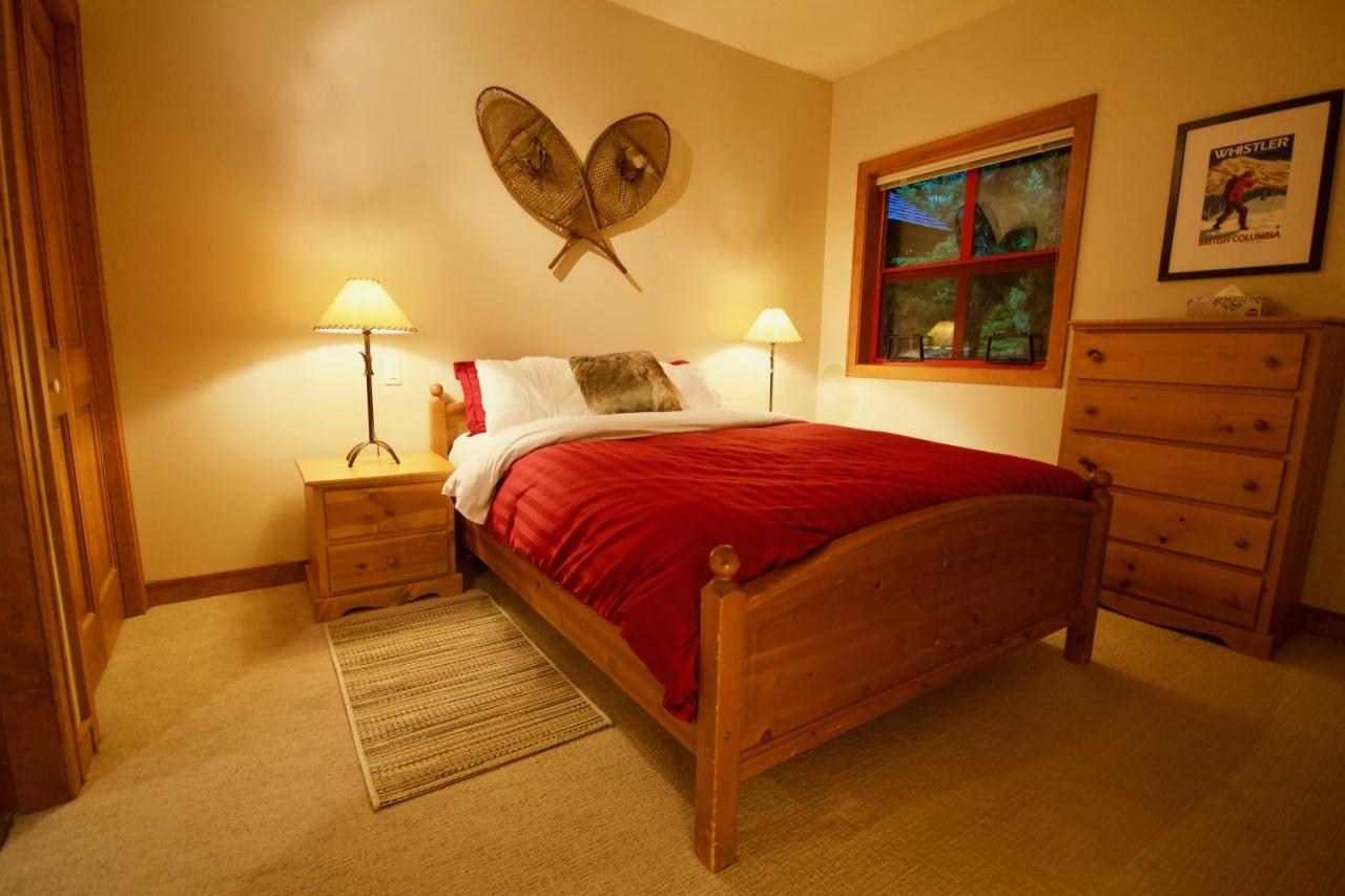 Holiday home Spacious Rustic Retreat At The Woods Whistler