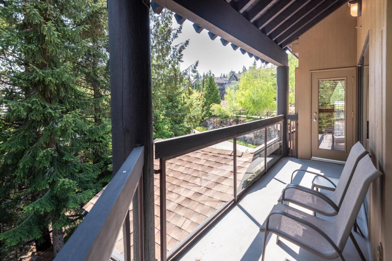 The Ironwood On Blueberry Hill Apartment Whistler