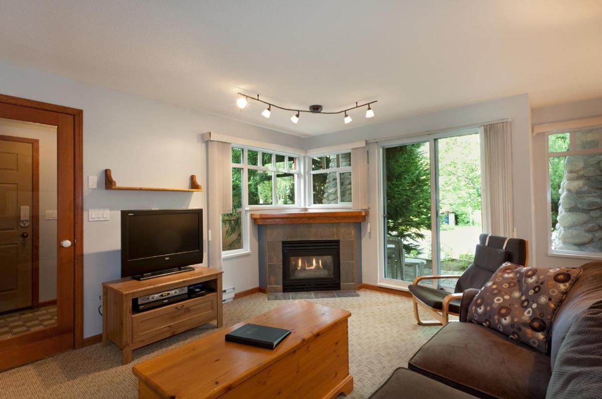 Apartment Stoney Creek- Lagoons By Premier *