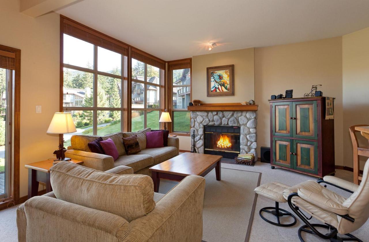 Blackcomb Greens By Premier Apartment