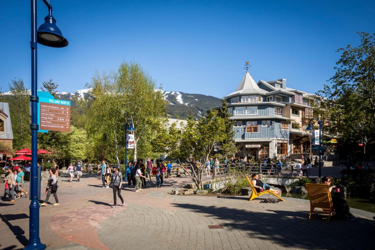 Town Plaza By Latour And Apartment Whistler