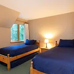 Lorimer Ridge Lodge