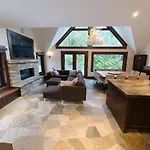 Luxury Ski-In / Ski-Out Home On Blackcomb