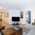 Woodrun Lodge 216 | Renovated Ski-In Ski-Out Condo W/ Free Parking, Pool, Hot Tub, & Gym