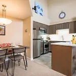 R & R Retreat Luxury Condo