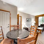 Cascade Lodge