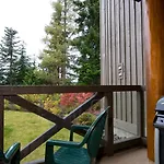 Painted Cliff 28 | Ski-In-Ski-Out Townhouse On Blackcomb W/ Hot Tub, Fireplace, Parking