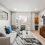 Ski In & Out, Heart Of Upper Village, Pool & Hot Tub