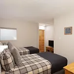 Gleneagle 14 | Family-Friendly Townhome With Parking & Free Village Shuttle