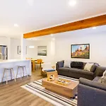 Ski In Out, Great Location, Free Shuttle Bus