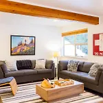 Ski In Out, Great Location, Free Shuttle Bus