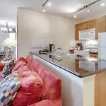 Whistler Town Plaza By Latour Hotels