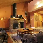 Rainbow Suites By Whistler Retreats