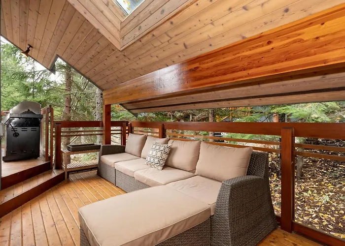 Luxury 5 Bedroom Blueberry Chalet