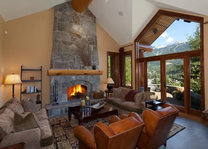 Alpine View Chalet | Popular Chalet, Hot Tub, Theatre Room, Stunning Views
