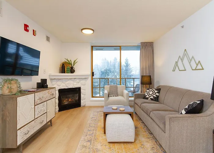 Renovated 1Bed-1Bath In Village With Pool, Hot Tub, And Sauna