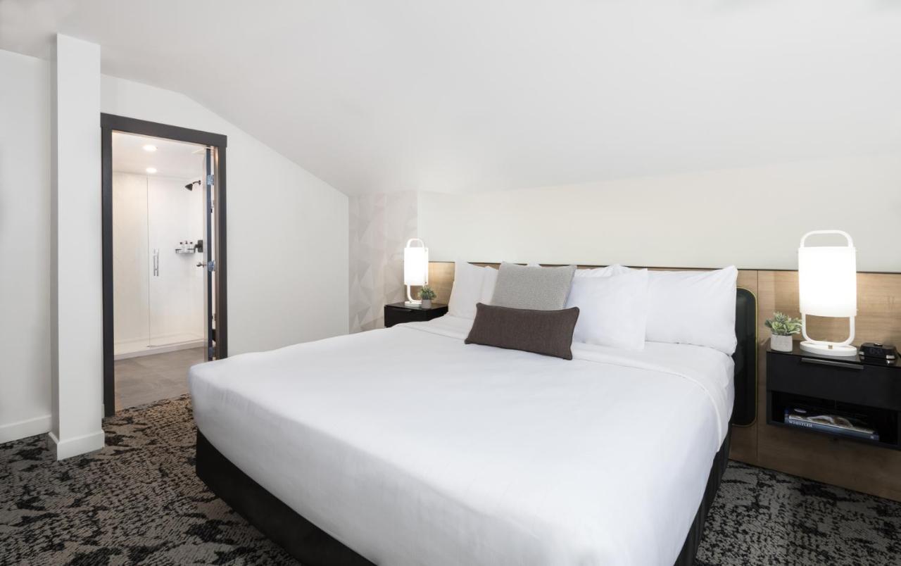 The Crystal 4* Whistler