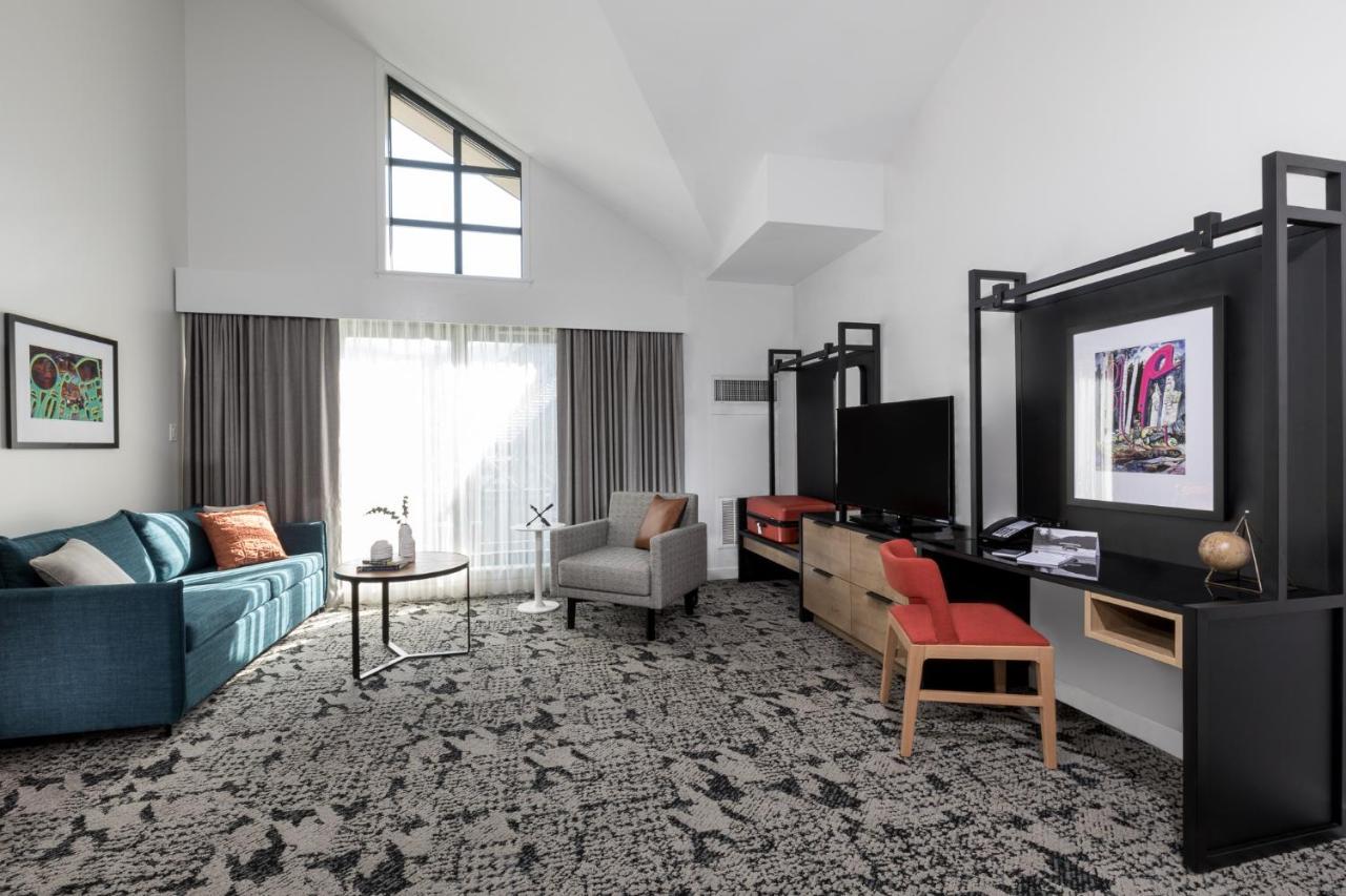 The Crystal Hotel 4*