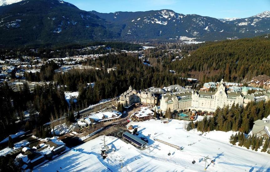 Apartment Perfect Upper Village In-ski Out Location *