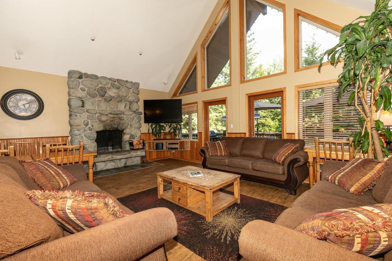 Lorimer Ridge Chalet Whistler