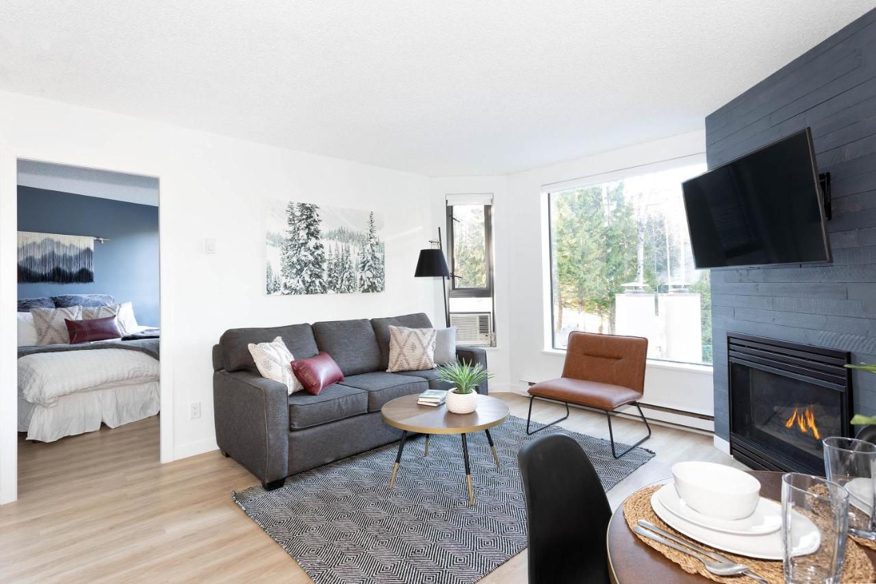 Contemporary & Spacious Slopeside 1br Getaway Whistler
