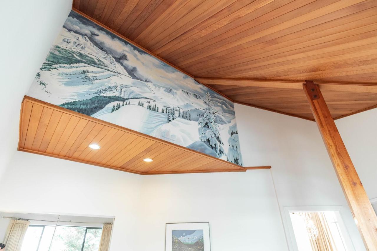 Holiday home Rainbow By Outpost Whistler