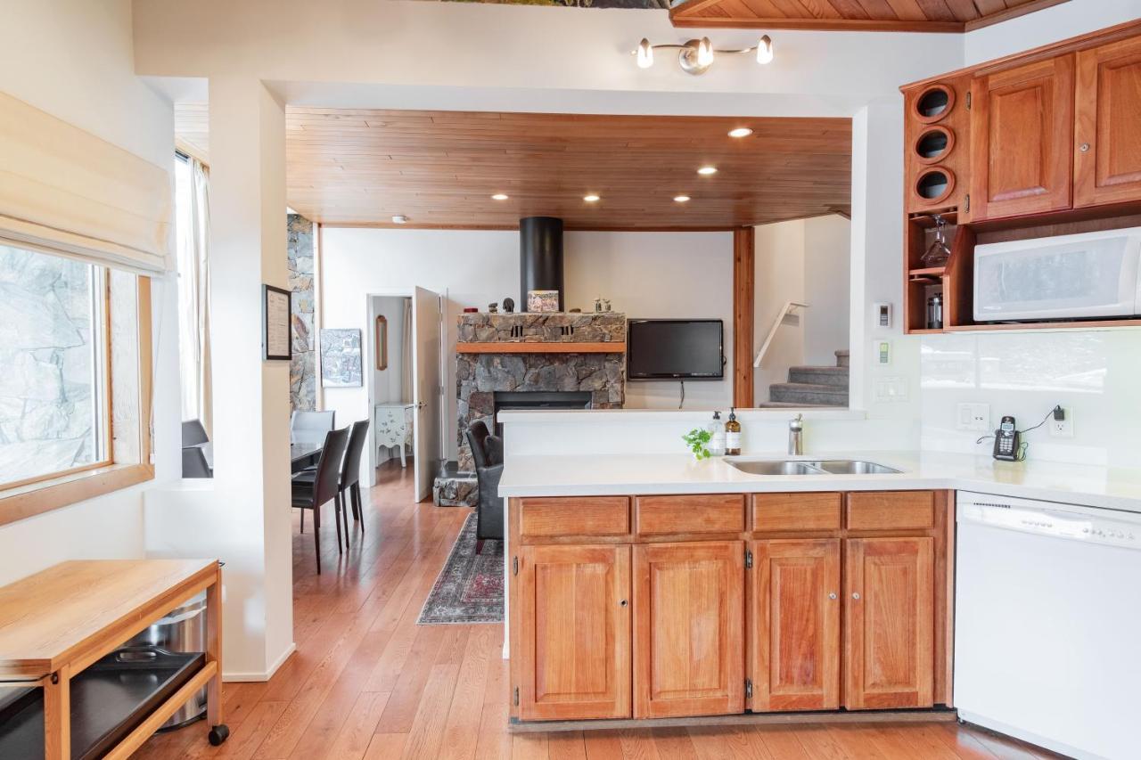 Holiday home Rainbow By Outpost Whistler *