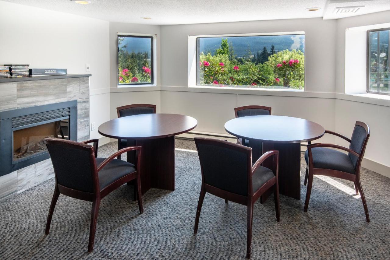 Apartment The Ironwood On Blueberry Hill *
