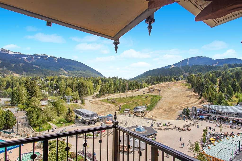 Hotel Sundial Whistler