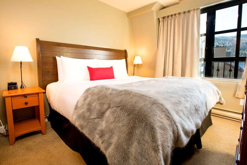 Hotel Sundial Whistler