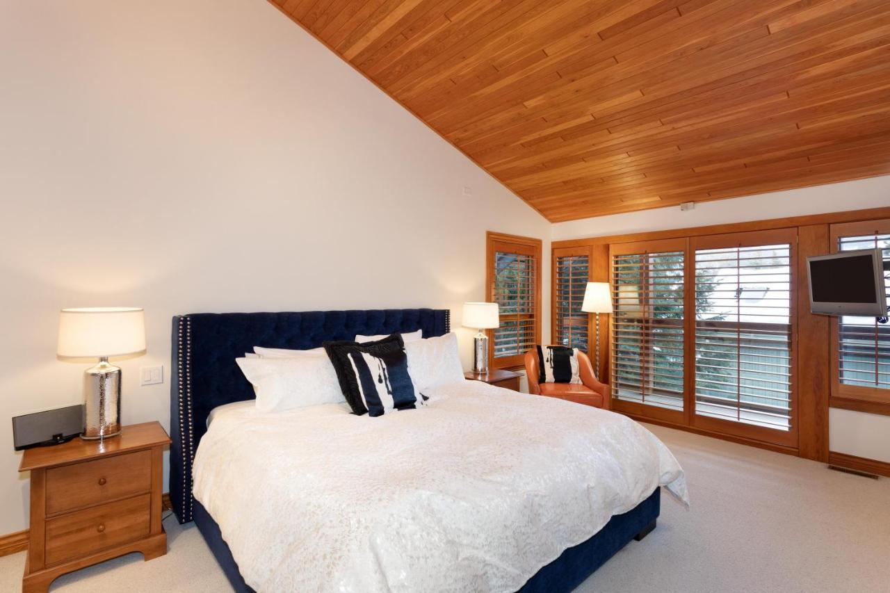 Luxury 5 Bedroom Blueberry Holiday home Whistler