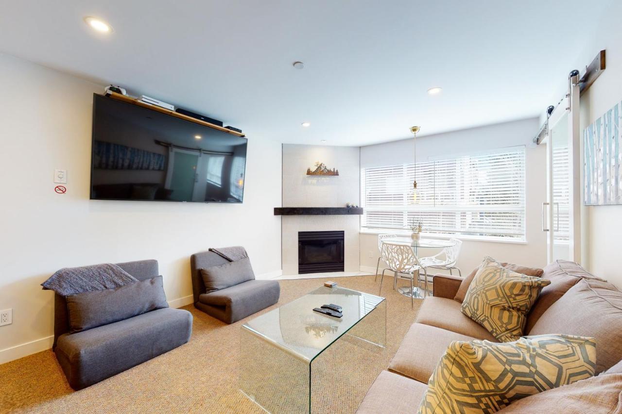 Apartment Market Place 249 *