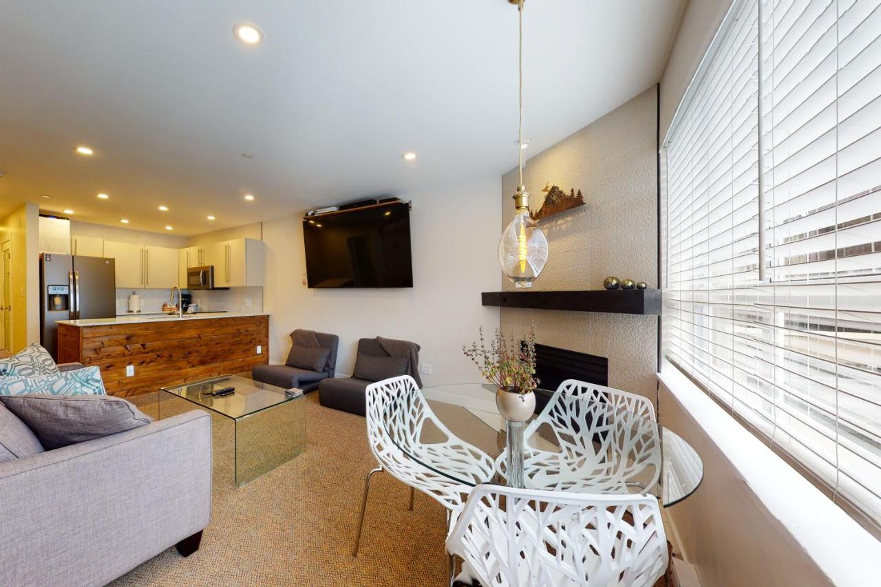 Apartment Market Place 249