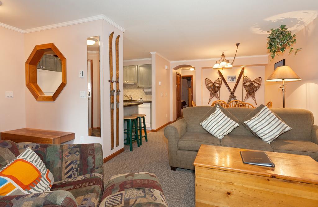 Premier - Village North