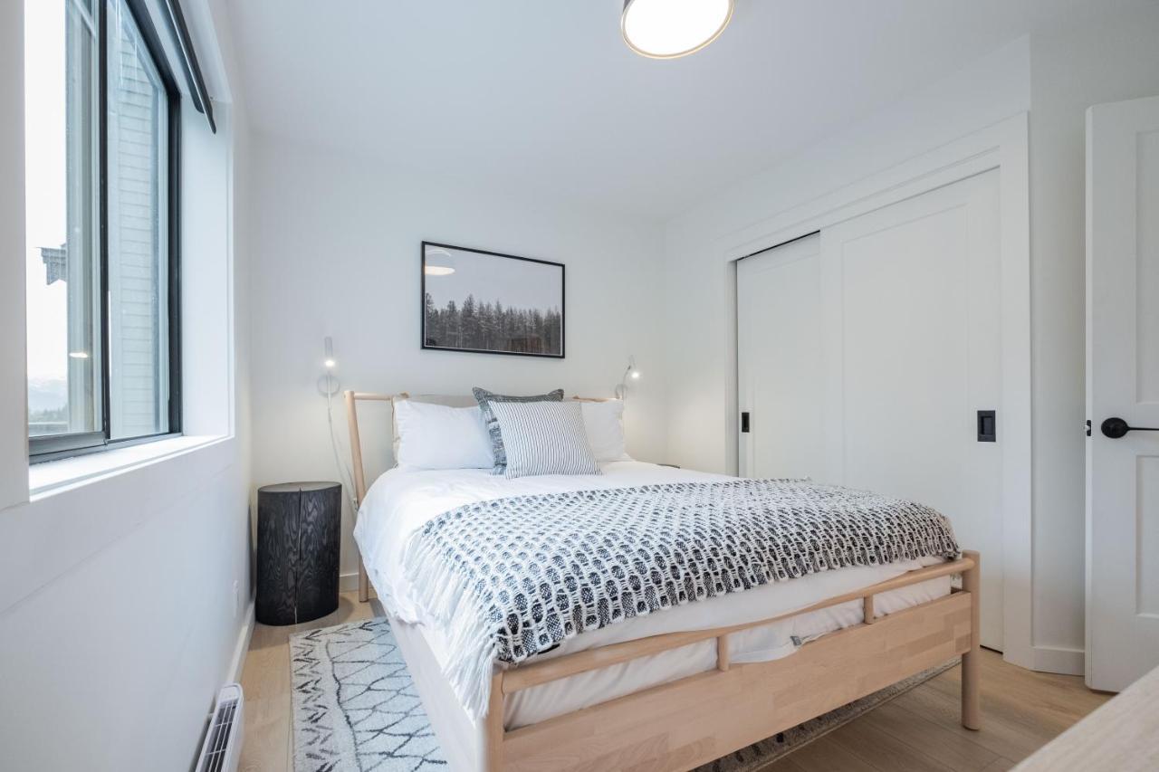 Powderview 24 By Outpost *