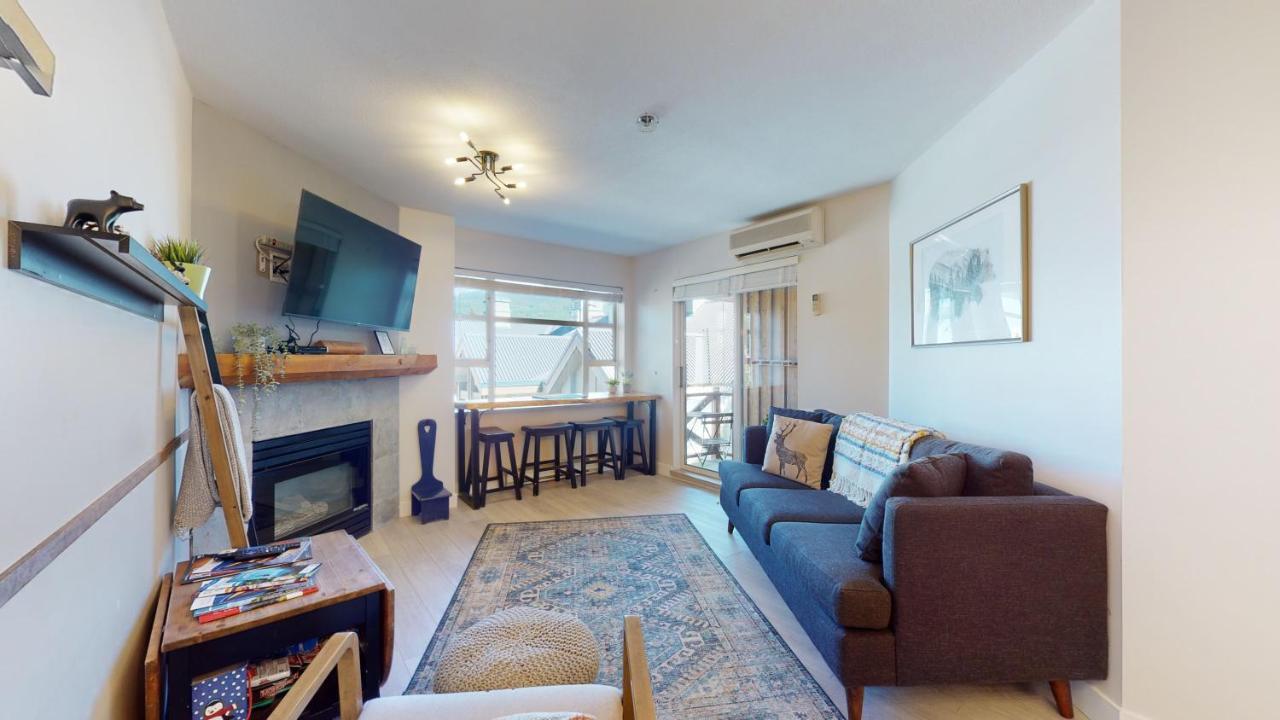 1br Den Village With Mountain Views And Hot Tub By Harmony Apartment *