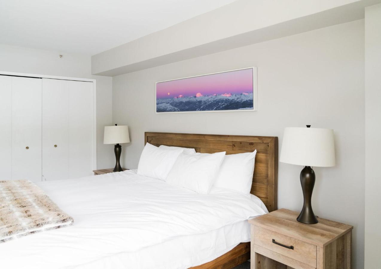 Gibbons Life Apartment