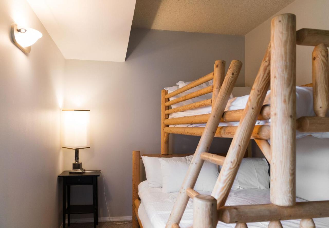Gibbons Life Apartment