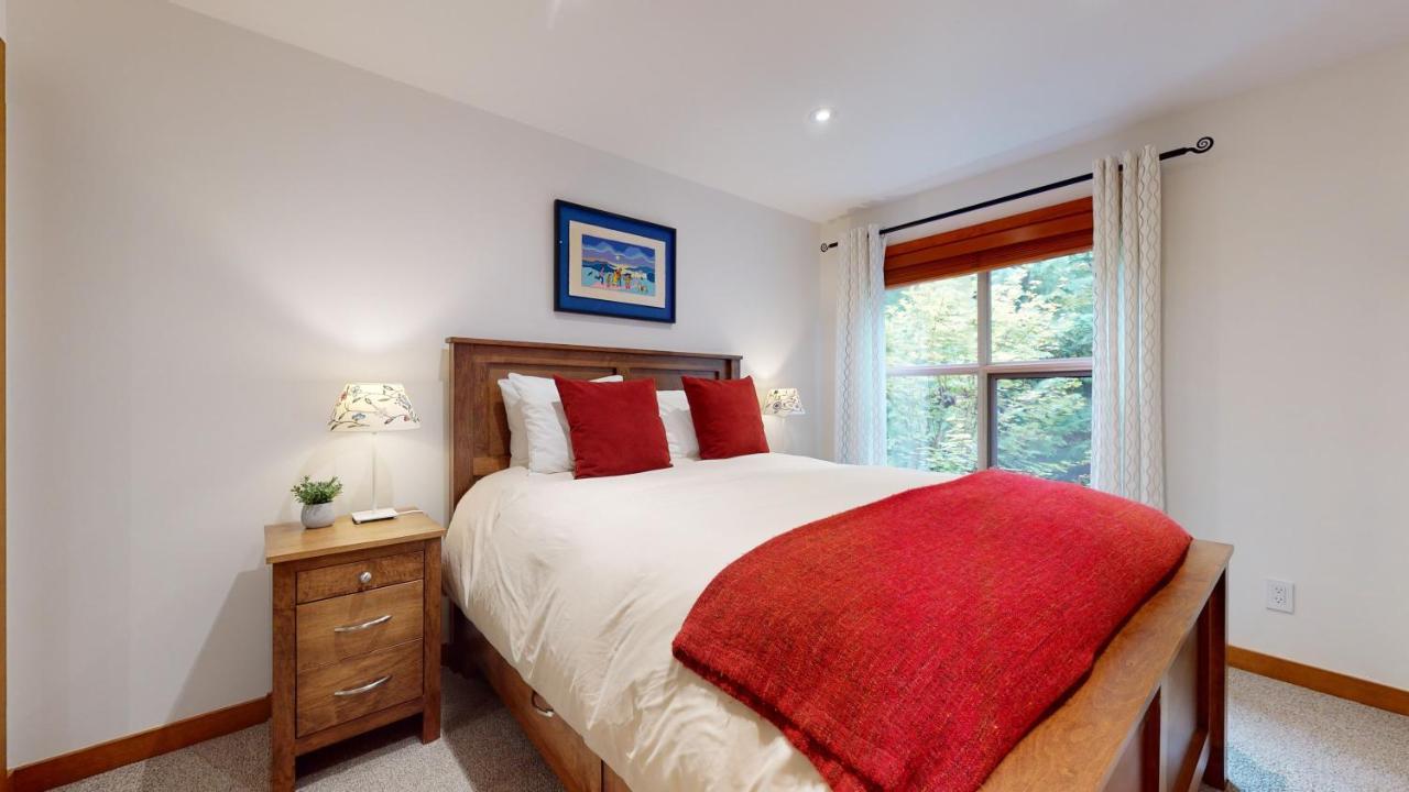 Beautiful Golf Course Setting By Harmony * Whistler