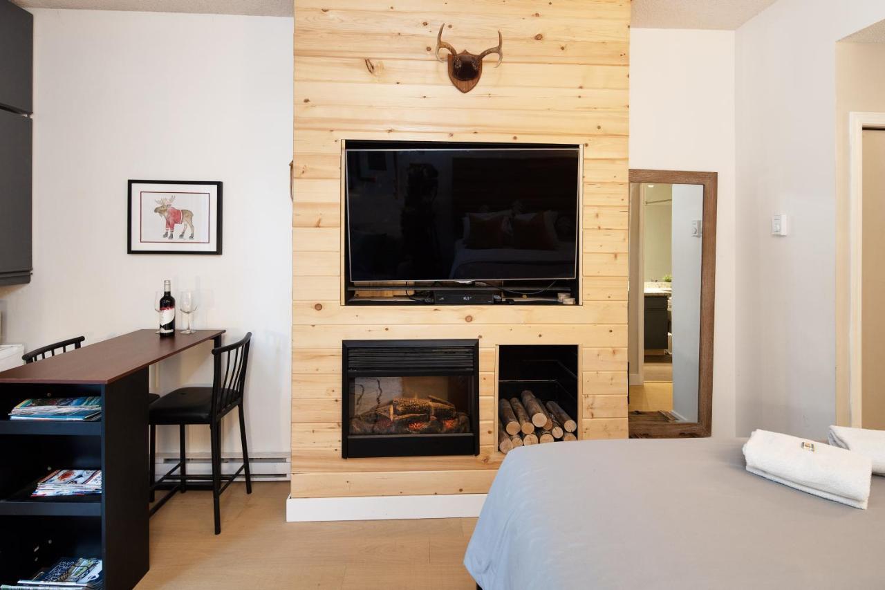 Impeccable Glacier W Pool+hot Tub * Whistler